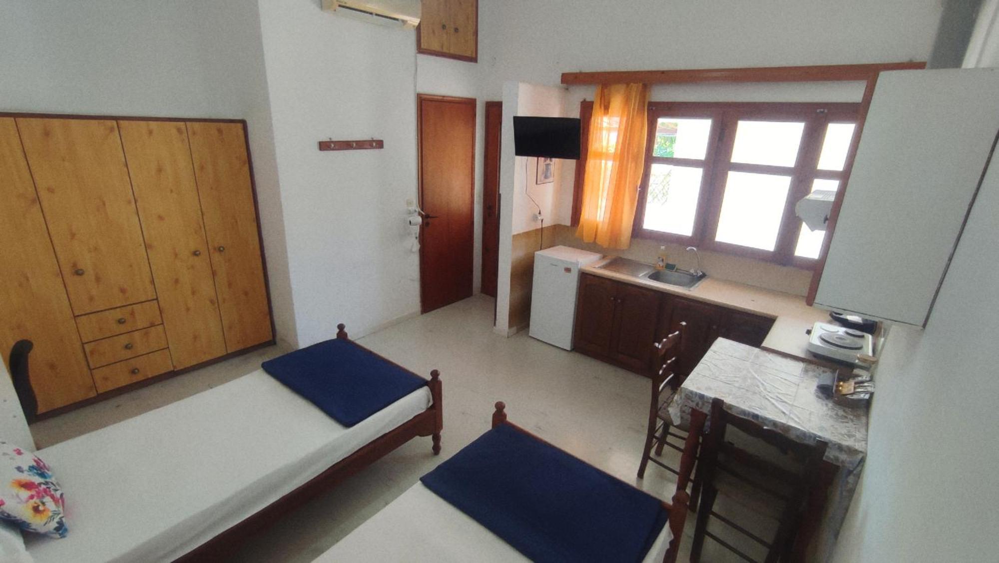 Petralonia Apartment Mytilíni Екстериор снимка